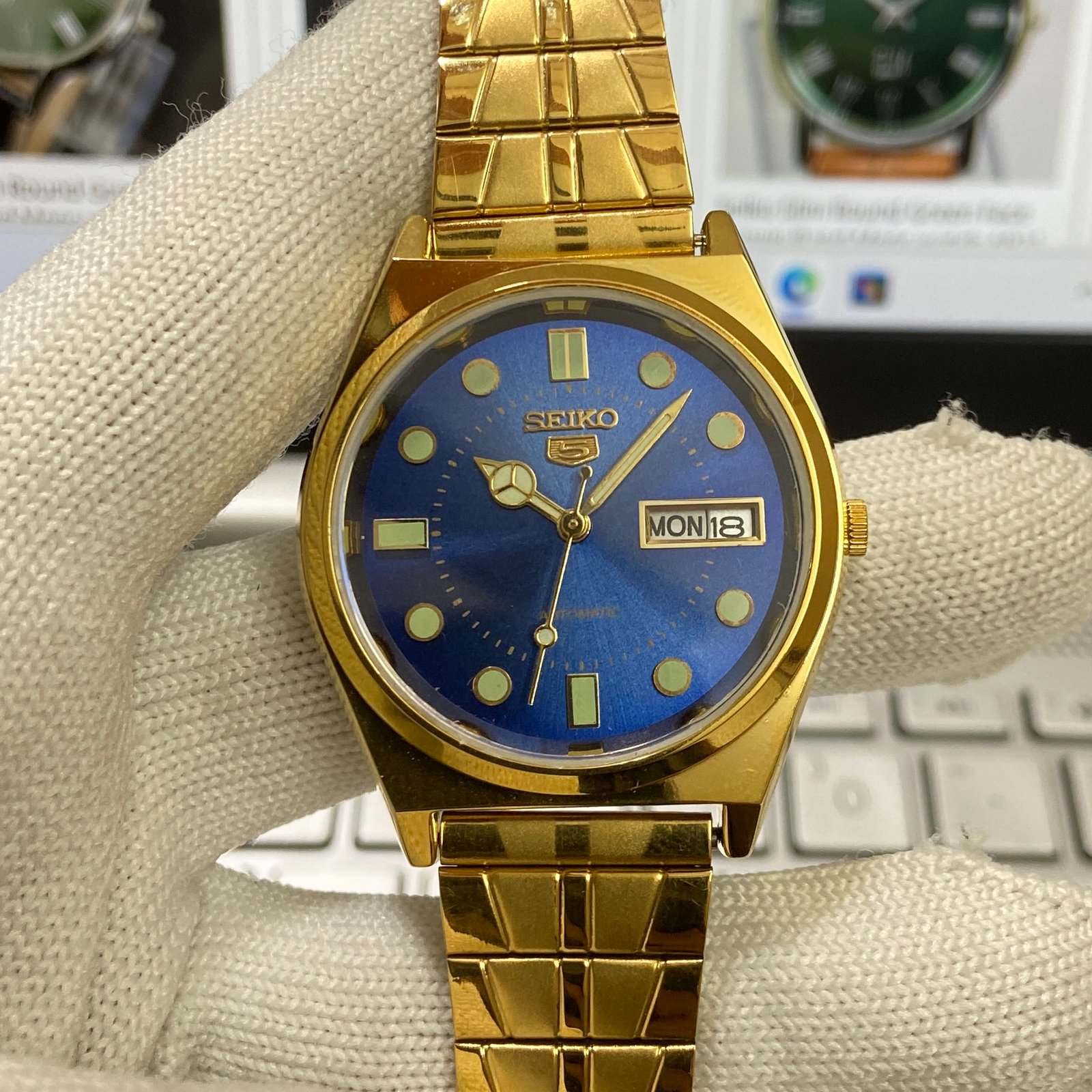 Vintage Seiko 5 Gold Plated Automatic 17 Jewels Cal. 6309 Blue Face Men's Wrist Watch SC09