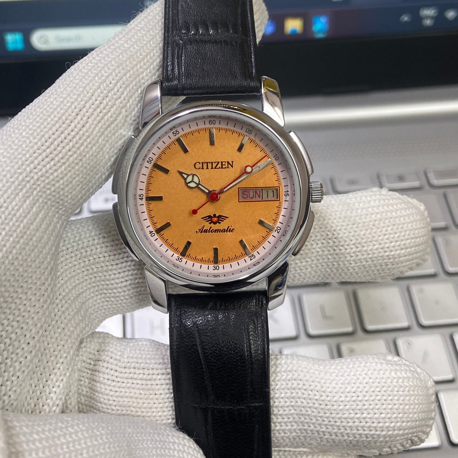 Vintage Citizen Automatic 21 Jewels Orange Face Black Band B85