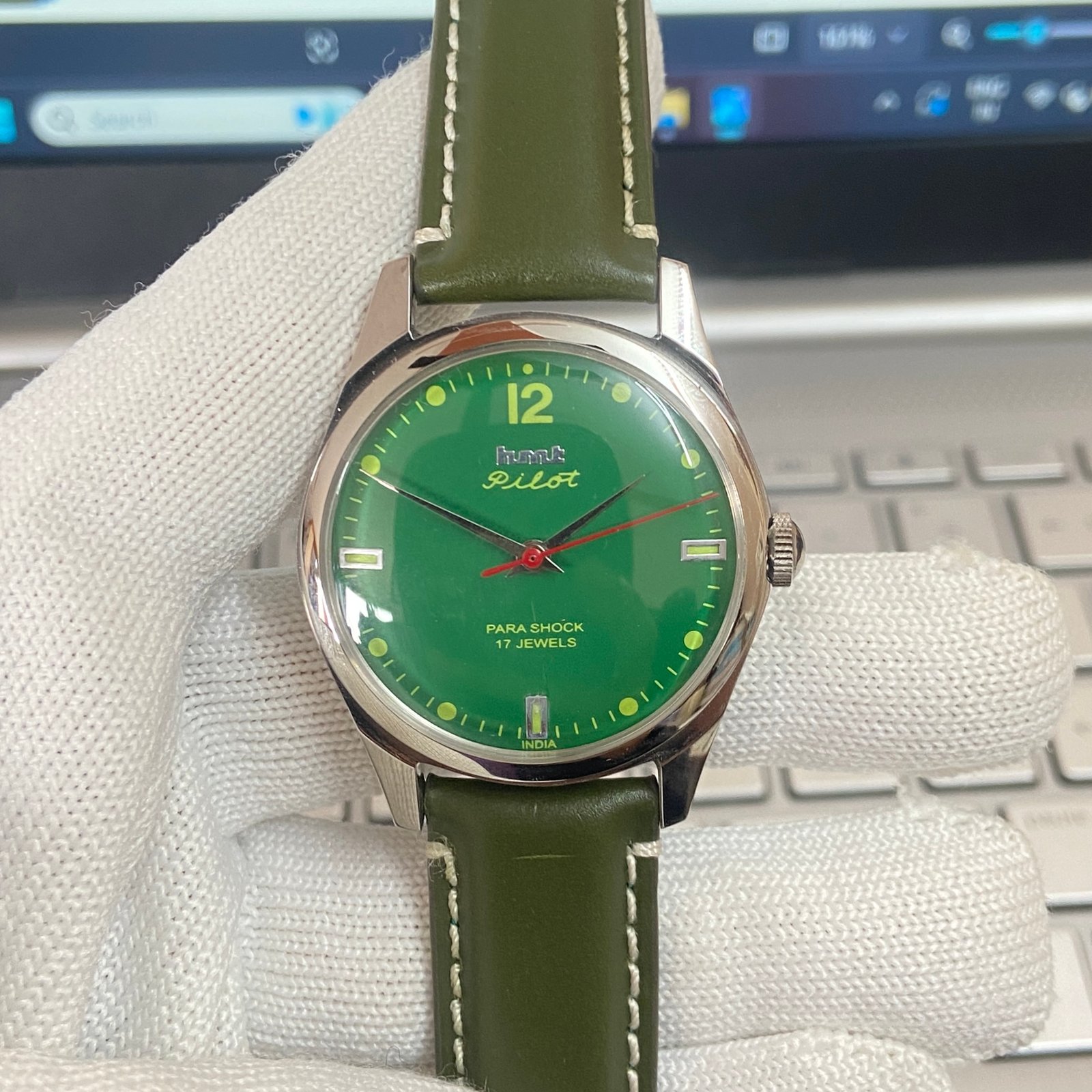 Vintage HMT Pilot Hand Winding 17 Jewels Green Face Green Band Men's Wrist Watch C42